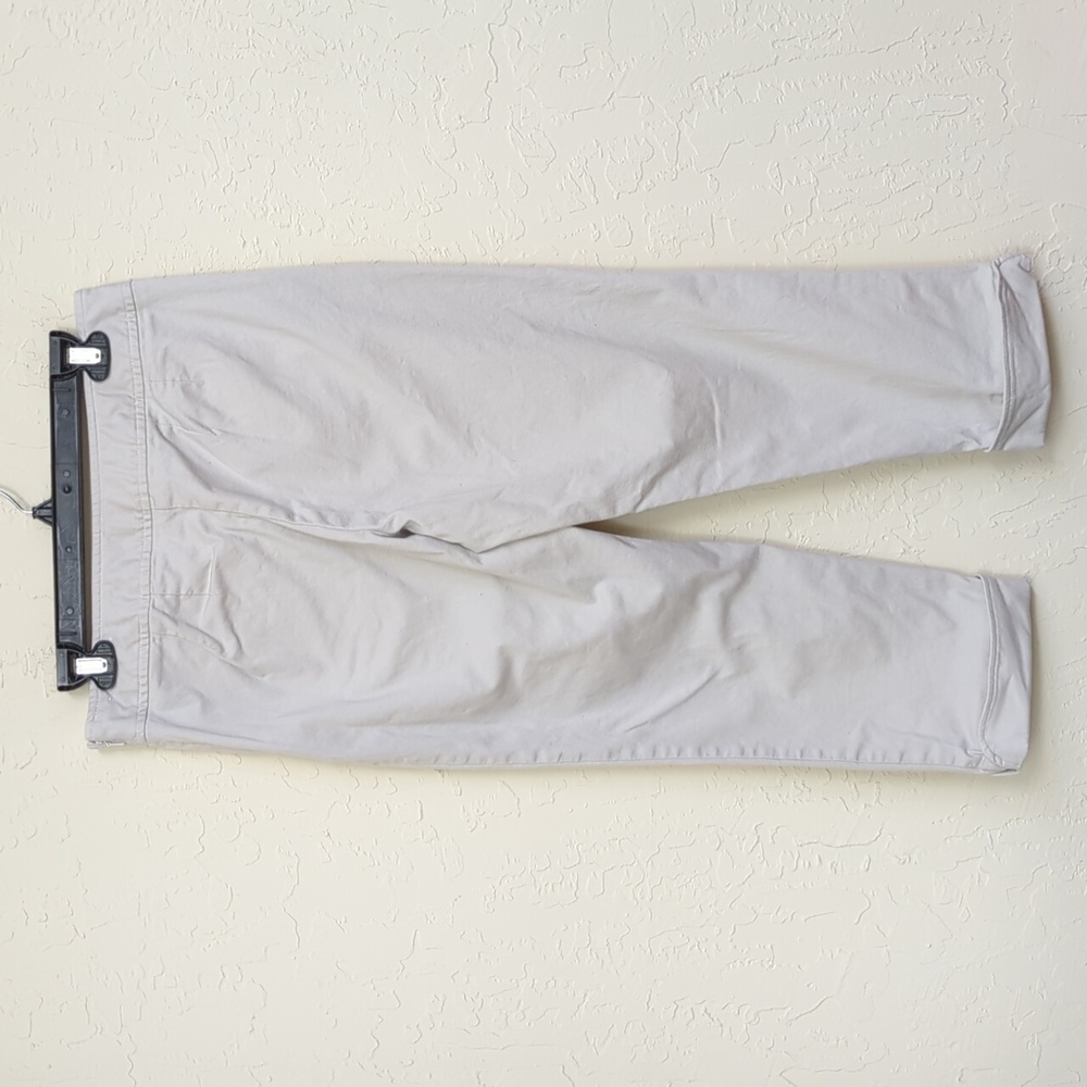 3/$20🌟 LOFT Stretch Khaki Capris Size 8 - Picture 4 of 11